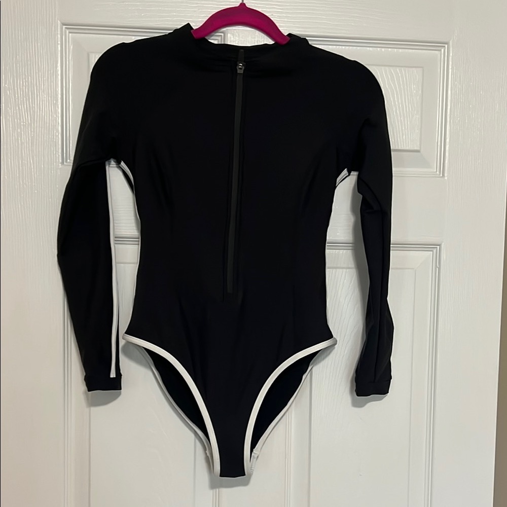 Sea level swimsuit